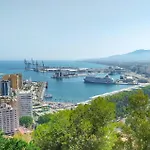 Cozy Apartment In Malaga With House Sea View