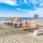 Cozy Apartment In Malaga With House Sea View