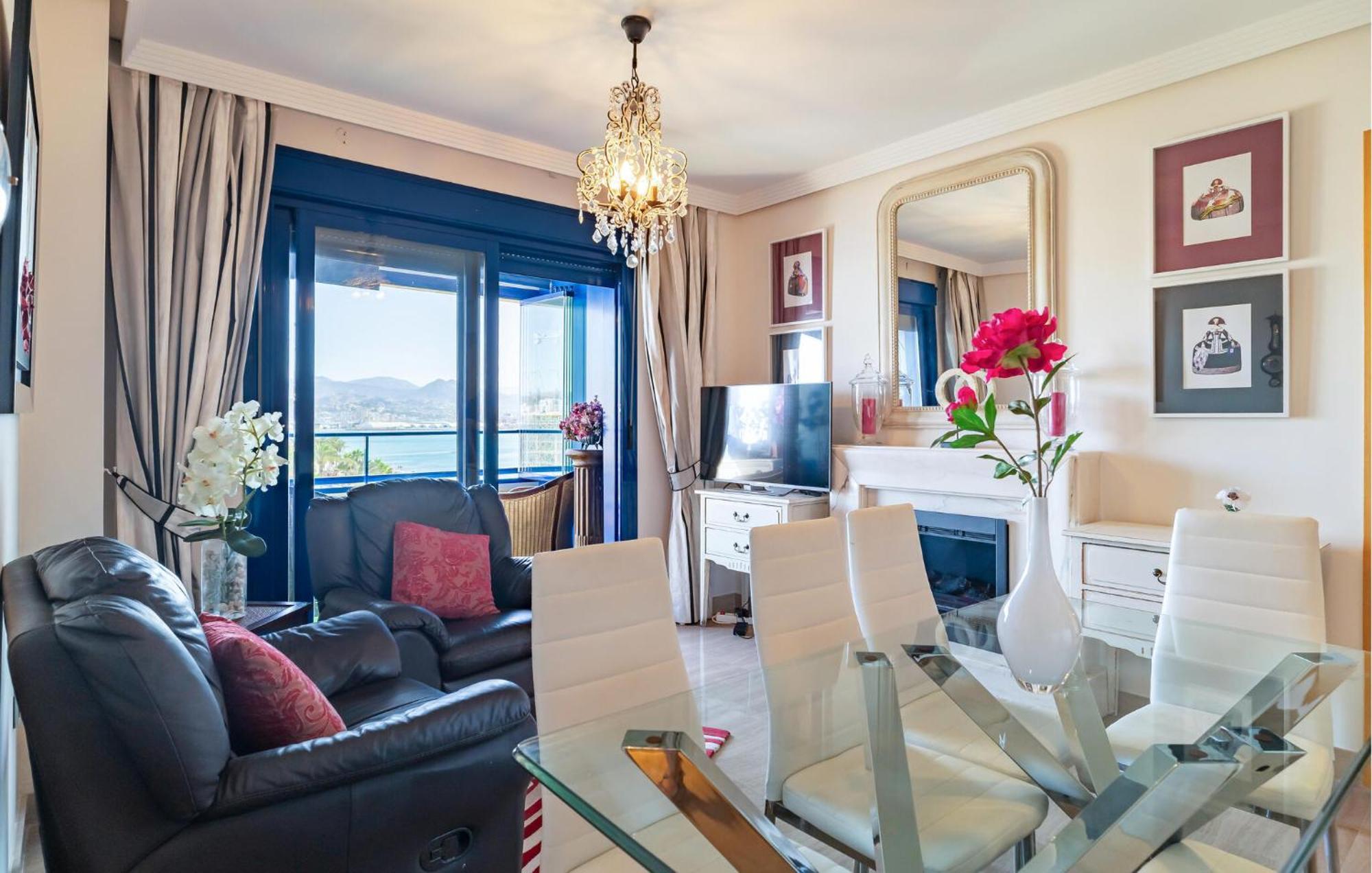 Apartment Cozy In With House Sea View Málaga